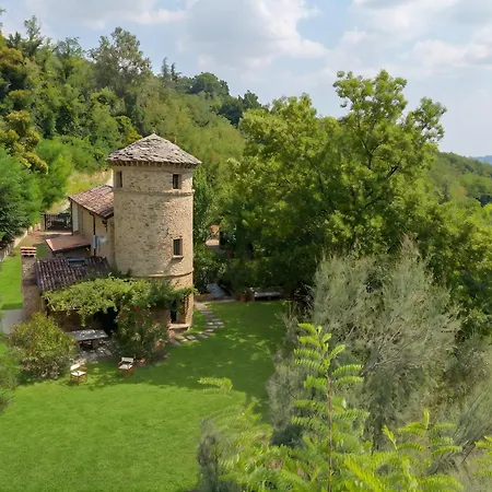 Torre Di Vedetta Medieval Rustic Farmhouse, 10 Beds Holiday home Dovadola