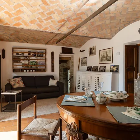 Torre Di Vedetta Medieval Rustic Farmhouse, 10 Beds *