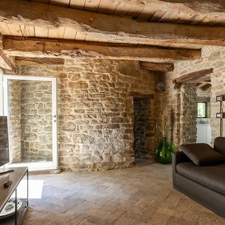 Torre Di Vedetta Medieval Rustic Farmhouse, 10 Beds 別荘 *
