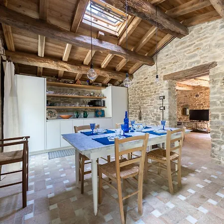 Torre Di Vedetta Medieval Rustic Farmhouse, 10 Beds