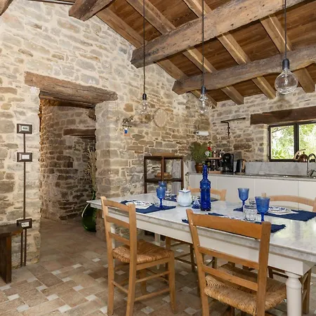 別荘 Torre Di Vedetta Medieval Rustic Farmhouse, 10 Beds