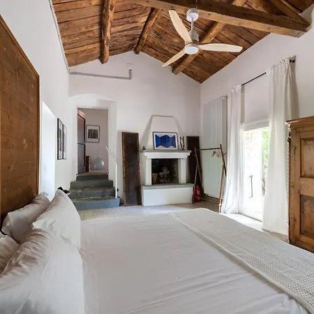 Torre Di Vedetta Medieval Rustic Farmhouse, 10 Beds 別荘