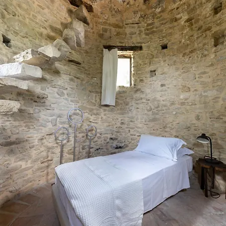 Torre Di Vedetta Medieval Rustic Farmhouse, 10 Beds *