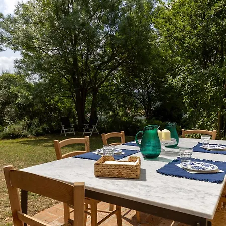 Torre Di Vedetta Medieval Rustic Farmhouse, 10 Beds Holiday home