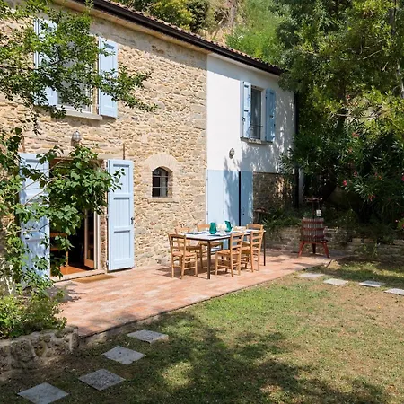 別荘 Torre Di Vedetta Medieval Rustic Farmhouse, 10 Beds